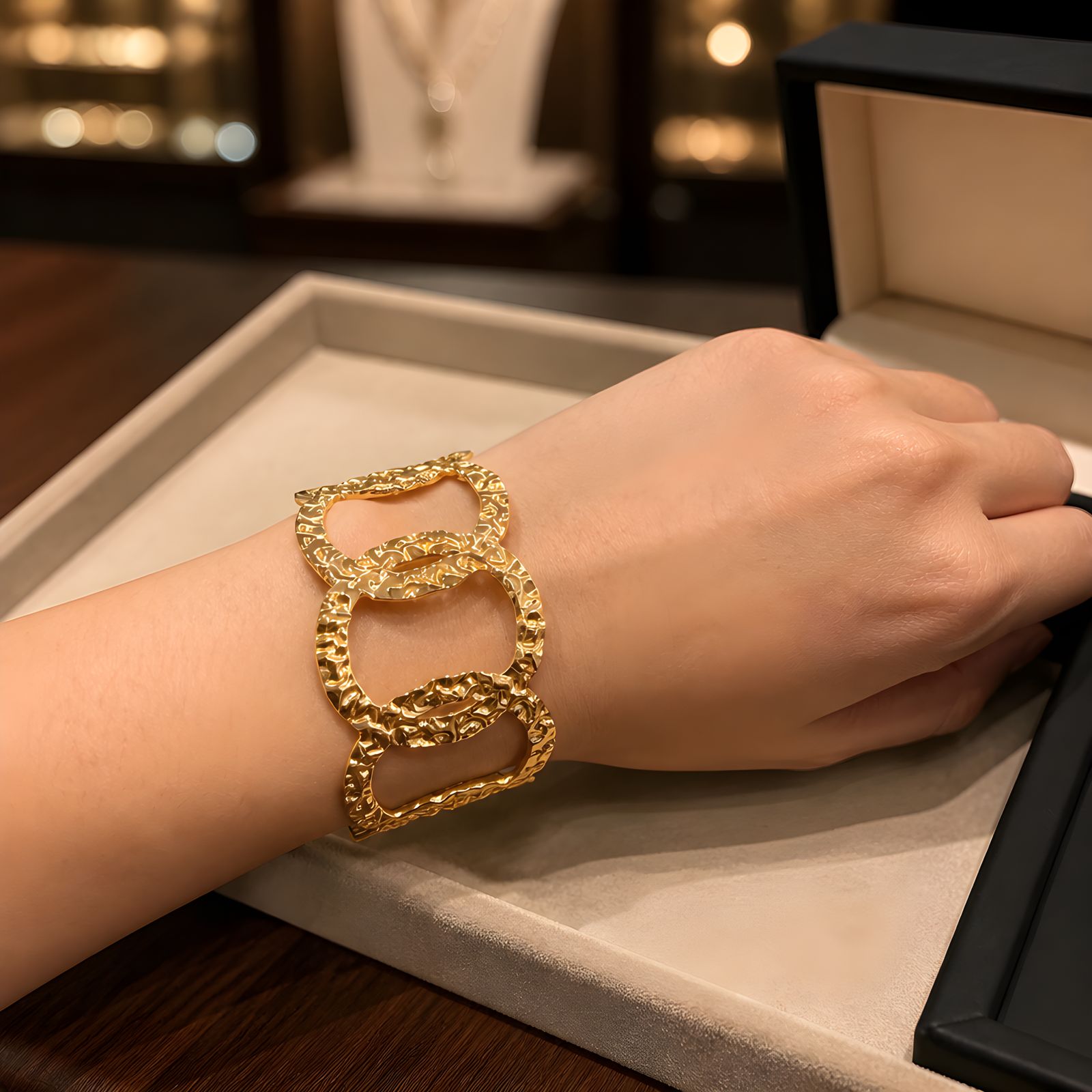 Cuff bracelet's
